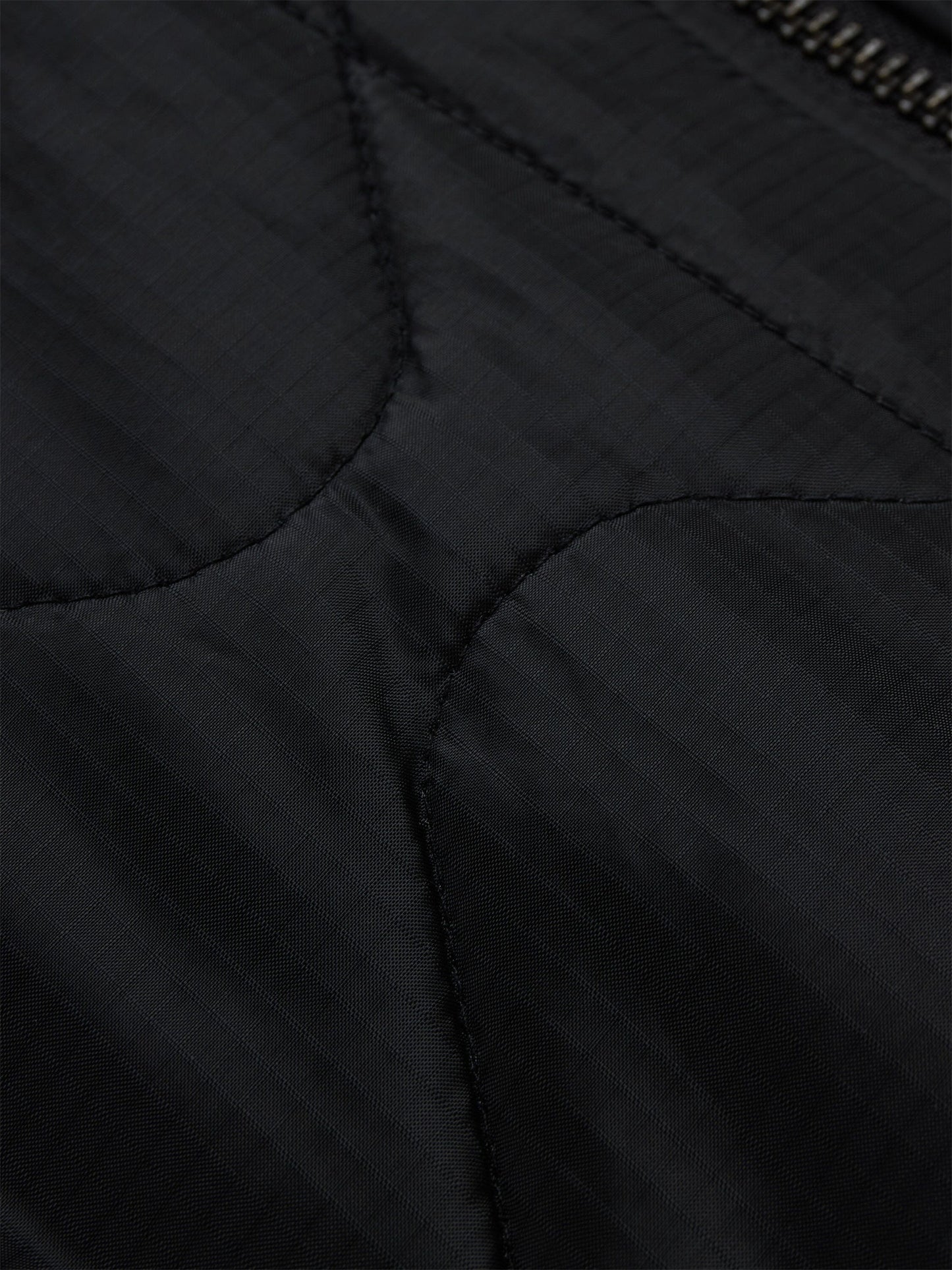 L-2B RELAXED QUILTED FLIGHT JACKET